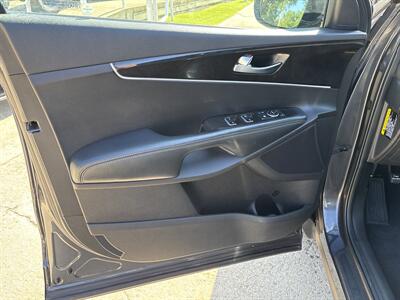 2017 Kia Sorento L   - Photo 13 - Topeka, KS 66608