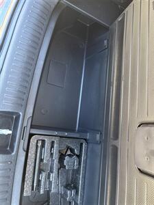 2017 Kia Sorento L   - Photo 37 - Topeka, KS 66608