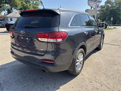 2017 Kia Sorento L   - Photo 3 - Topeka, KS 66608