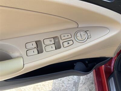 2011 Hyundai Sonata Limited   - Photo 11 - Topeka, KS 66608
