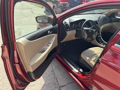 2011 Hyundai Sonata Limited   - Photo 10 - Topeka, KS 66608