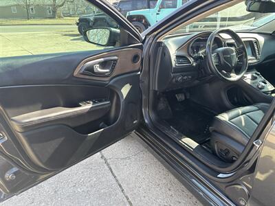 2015 Chrysler 200 C   - Photo 11 - Topeka, KS 66608