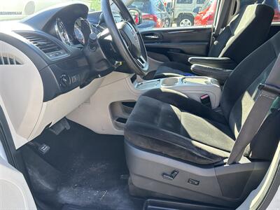 2016 Dodge Grand Caravan SXT Plus   - Photo 12 - Topeka, KS 66608