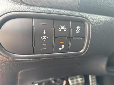 2017 Kia Forte S   - Photo 11 - Topeka, KS 66608