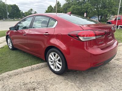 2017 Kia Forte S   - Photo 5 - Topeka, KS 66608