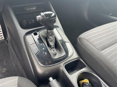 2017 Kia Forte S   - Photo 15 - Topeka, KS 66608