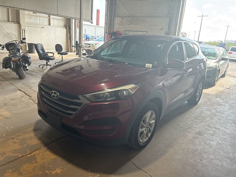 2016 Hyundai TUCSON SE   - Photo 1 - Topeka, KS 66608