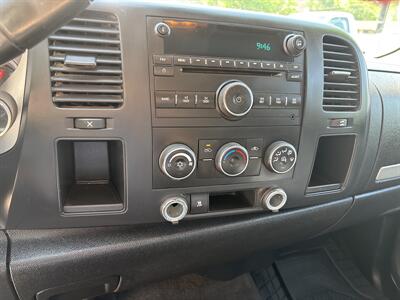 2009 Chevrolet Silverado 2500 HD LT   - Photo 23 - Topeka, KS 66608