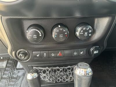 2014 Jeep Wrangler Rubicon   - Photo 30 - Topeka, KS 66608