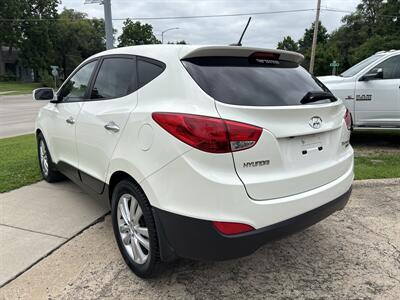 2010 Hyundai TUCSON Limited - Photo 5 - Topeka, KS 66608