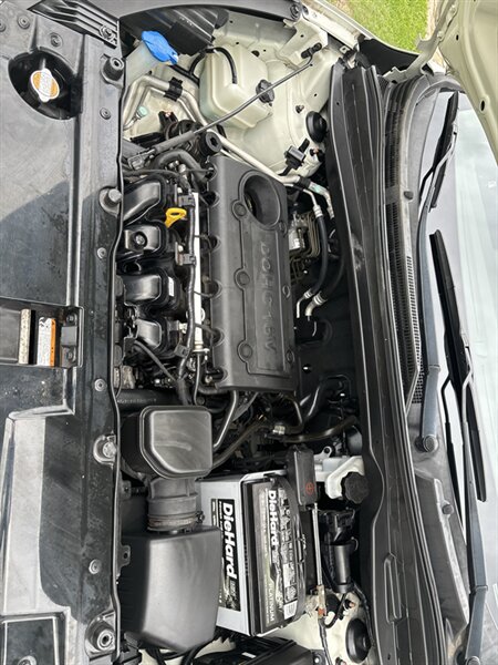 2010 Hyundai TUCSON Limited - Photo 10 - Topeka, KS 66608