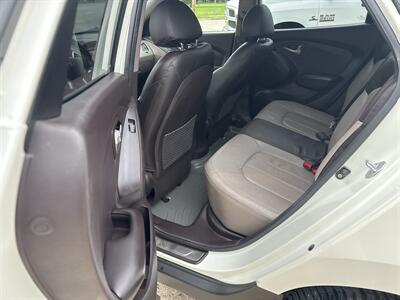 2010 Hyundai TUCSON Limited - Photo 20 - Topeka, KS 66608
