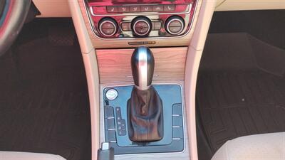 2018 Volkswagen Passat 2.0T SE - Photo 16 - Topeka, KS 66608