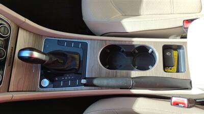 2018 Volkswagen Passat 2.0T SE - Photo 17 - Topeka, KS 66608