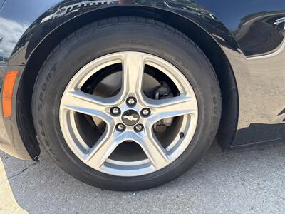 2018 Chevrolet Camaro LT   - Photo 7 - Topeka, KS 66608