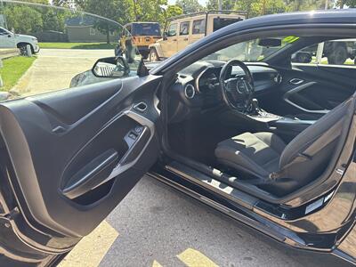 2018 Chevrolet Camaro LT   - Photo 18 - Topeka, KS 66608