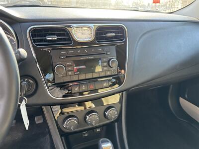 2013 Chrysler 200 Limited   - Photo 17 - Topeka, KS 66608