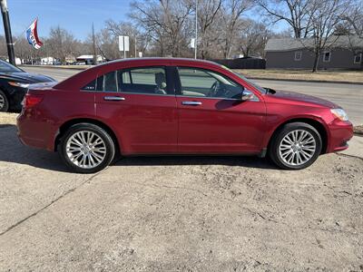 2013 Chrysler 200 Limited   - Photo 2 - Topeka, KS 66608