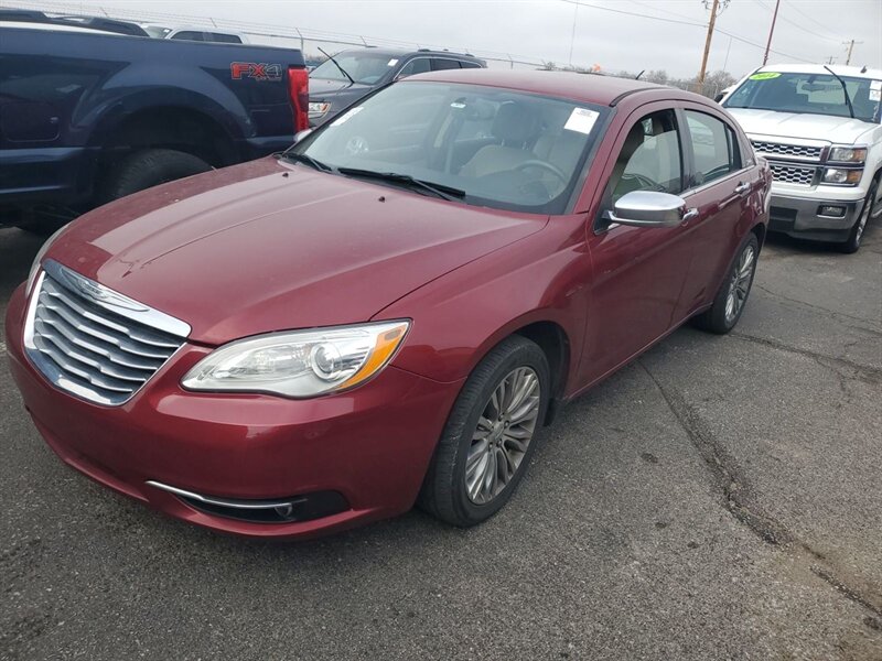 2013 Chrysler 200 Limited   - Photo 1 - Topeka, KS 66608