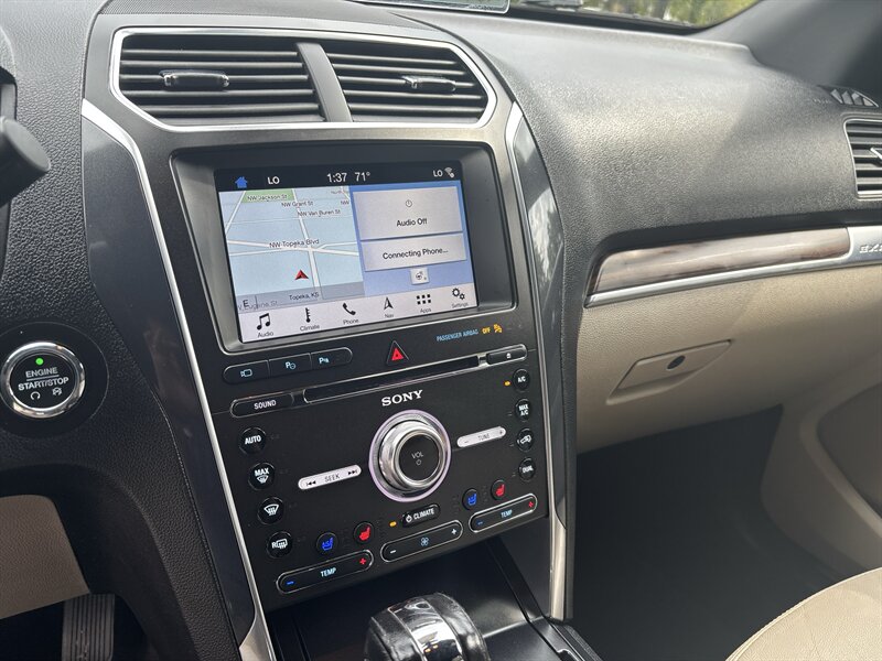 2018 Ford Explorer Limited   - Photo 18 - Topeka, KS 66608
