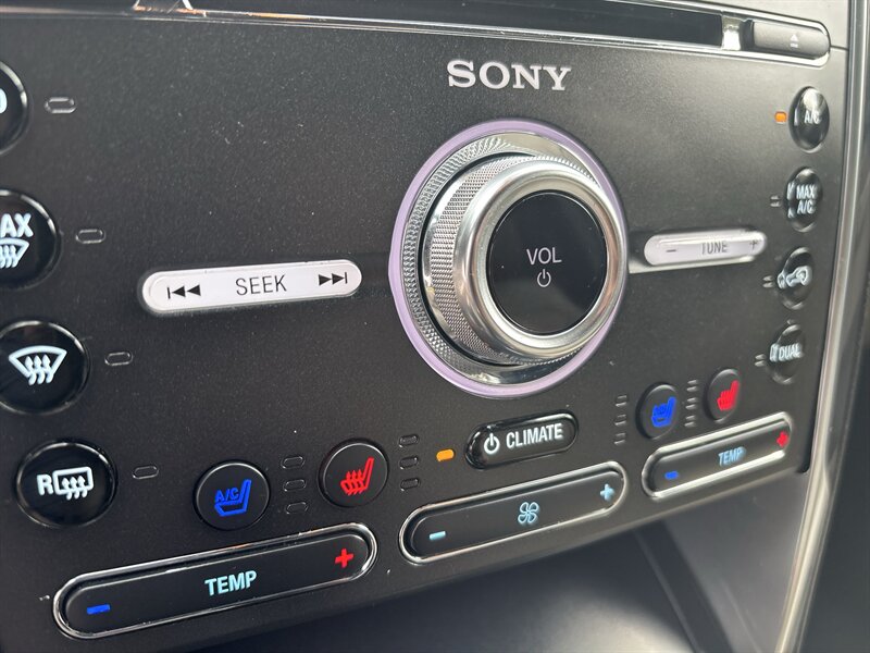2018 Ford Explorer Limited   - Photo 19 - Topeka, KS 66608
