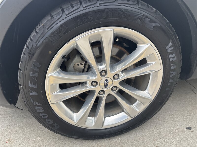 2018 Ford Explorer Limited   - Photo 9 - Topeka, KS 66608