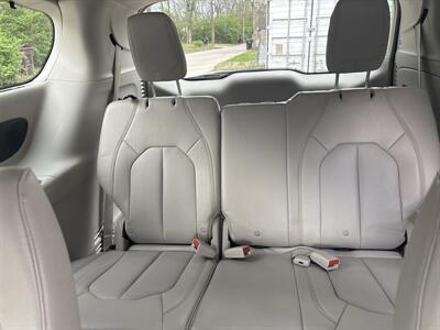 2017 Chrysler Pacifica Touring-L Plus   - Photo 25 - Topeka, KS 66608