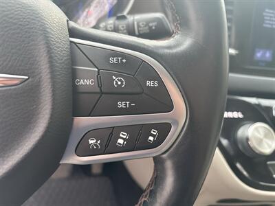 2017 Chrysler Pacifica Touring-L Plus   - Photo 11 - Topeka, KS 66608