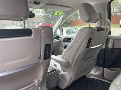2017 Chrysler Pacifica Touring-L Plus   - Photo 23 - Topeka, KS 66608