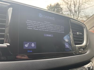 2017 Chrysler Pacifica Touring-L Plus   - Photo 13 - Topeka, KS 66608