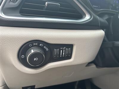 2017 Chrysler Pacifica Touring-L Plus   - Photo 8 - Topeka, KS 66608