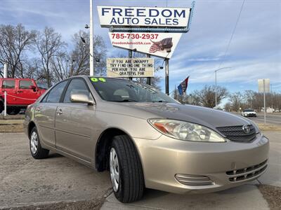 2004 Toyota Camry LE   - Photo 1 - Topeka, KS 66608