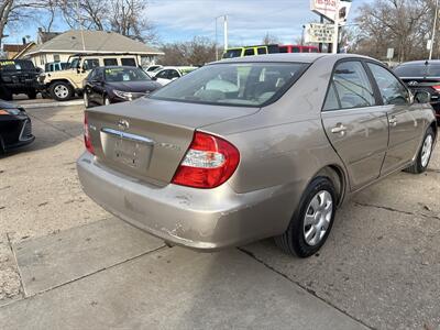 2004 Toyota Camry LE   - Photo 3 - Topeka, KS 66608