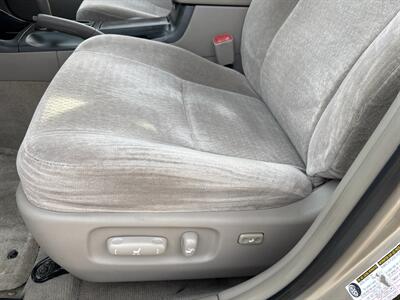 2004 Toyota Camry LE   - Photo 12 - Topeka, KS 66608