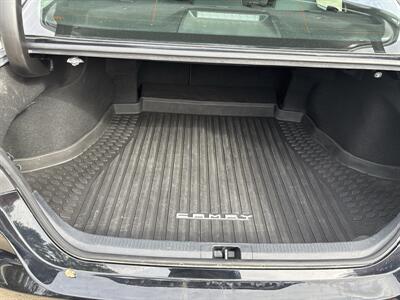 2022 Toyota Camry Hybrid LE - Photo 24 - Topeka, KS 66608