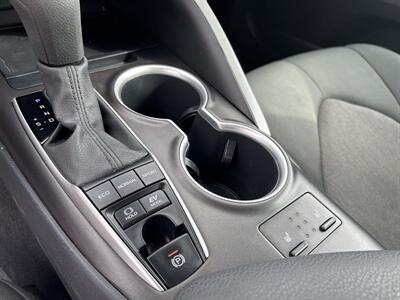 2022 Toyota Camry Hybrid LE - Photo 21 - Topeka, KS 66608