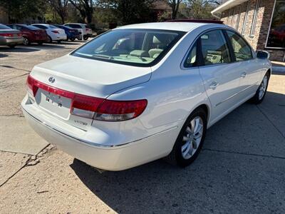 2006 Hyundai Azera Limited   - Photo 6 - Topeka, KS 66608