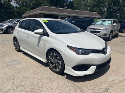 2018 Toyota Corolla iM   - Photo 2 - Topeka, KS 66608