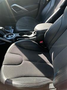 2012 Hyundai VELOSTER   - Photo 2 - Topeka, KS 66608