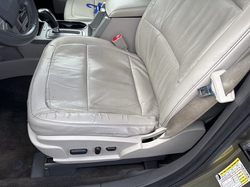 2012 Ford Flex SEL - Photo 11 - Topeka, KS 66608