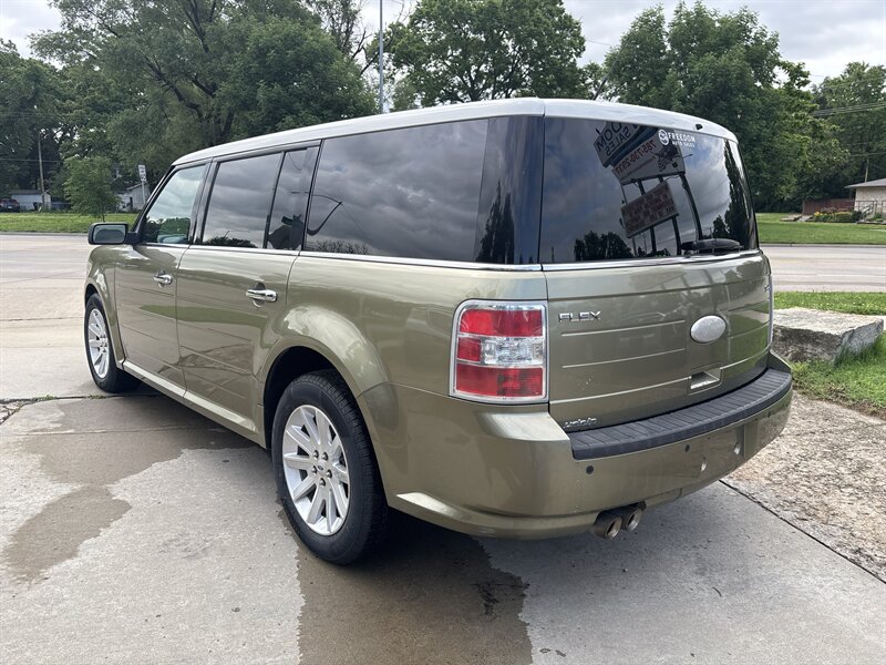 2012 Ford Flex SEL - Photo 3 - Topeka, KS 66608