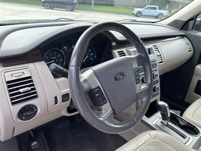 2012 Ford Flex SEL - Photo 12 - Topeka, KS 66608