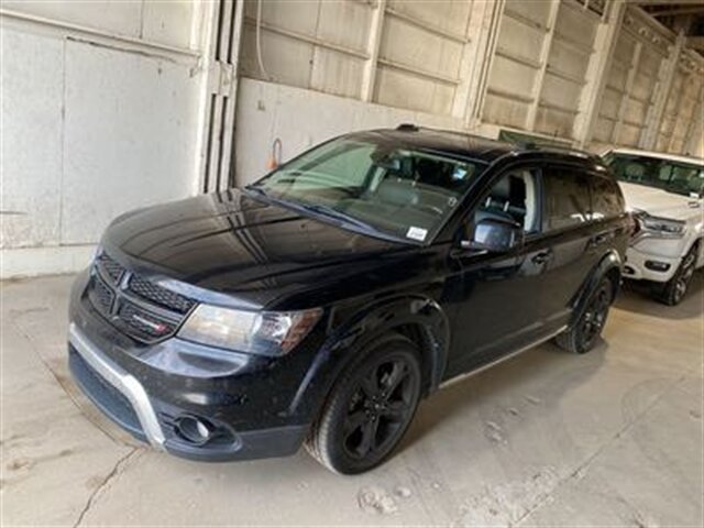 2019 Dodge Journey Crossroad   - Photo 1 - Topeka, KS 66608