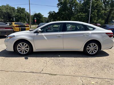 2014 Toyota Avalon XLE - Photo 4 - Topeka, KS 66608