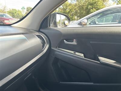 2016 Kia Sportage LX - Photo 13 - Topeka, KS 66608