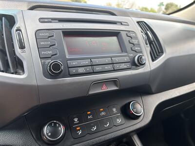 2016 Kia Sportage LX - Photo 12 - Topeka, KS 66608