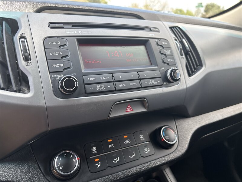 2016 Kia Sportage LX   - Photo 12 - Topeka, KS 66608