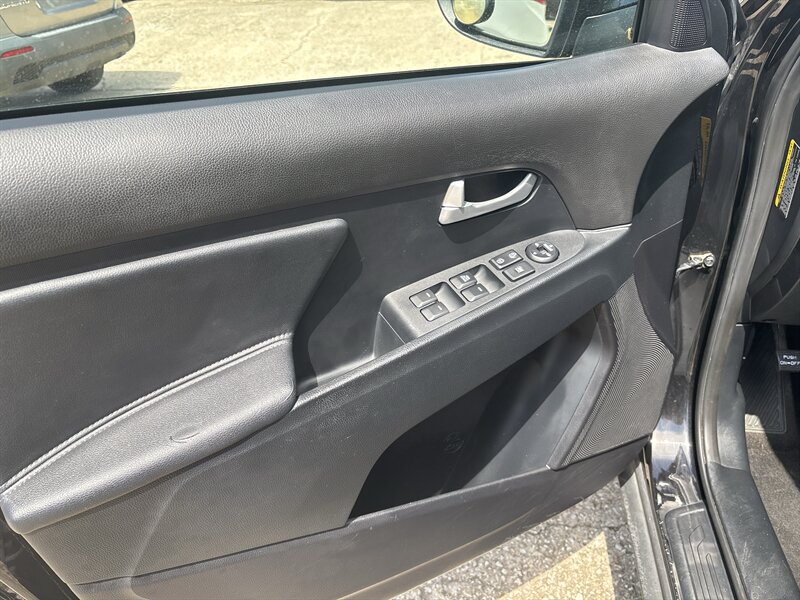 2016 Kia Sportage LX   - Photo 7 - Topeka, KS 66608