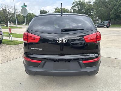 2016 Kia Sportage LX - Photo 2 - Topeka, KS 66608