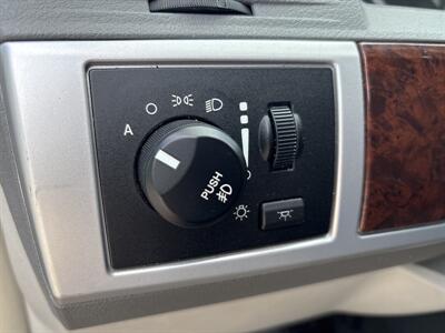 2010 Chrysler Town & Country Touring   - Photo 16 - Topeka, KS 66608